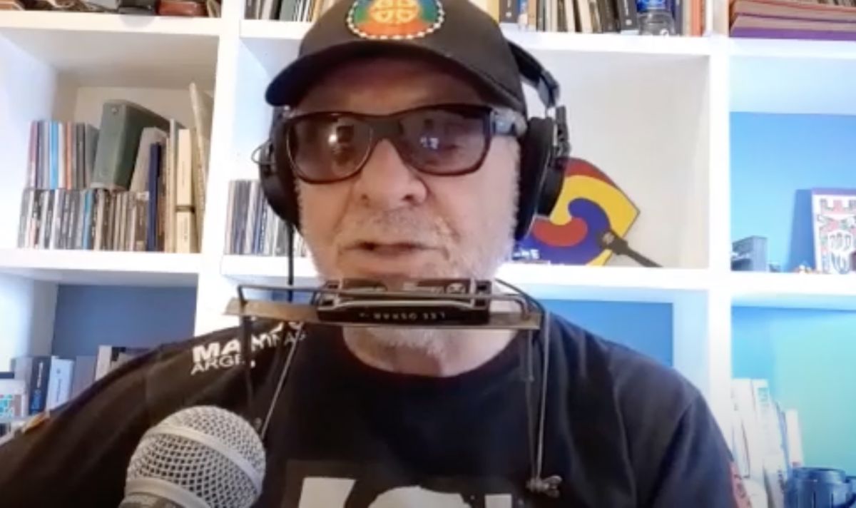 León Gieco en el cierre de la Fiesta Huilén...